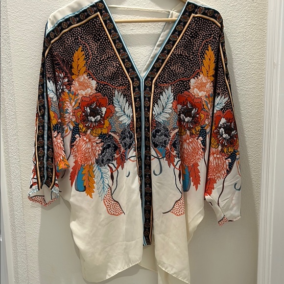 Rose + Olive Tops - ROSE & OLIVE Floral Kimono Top - Multicolor